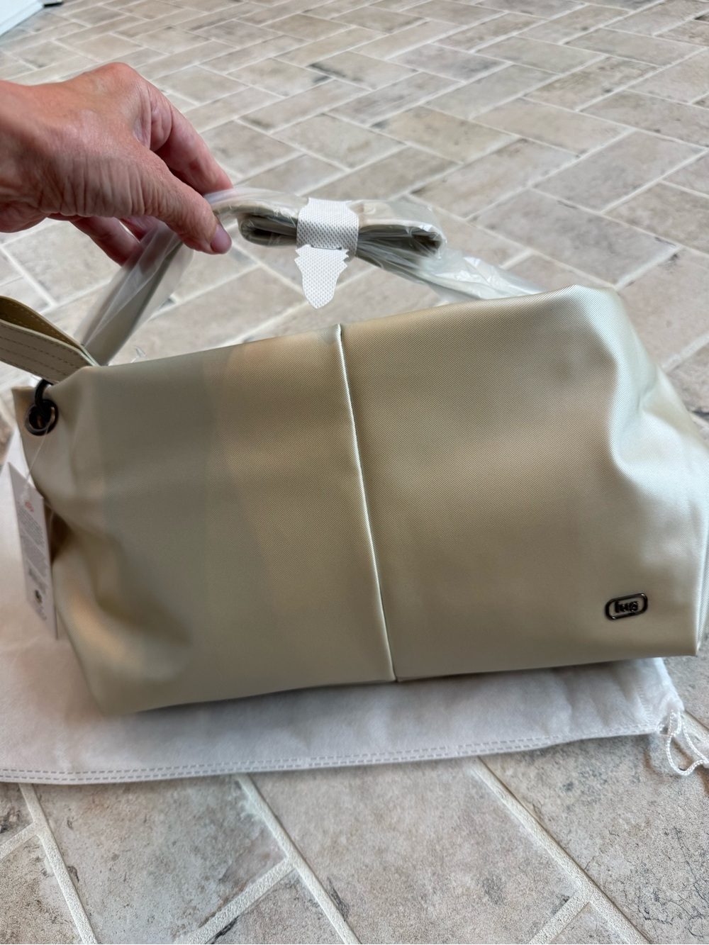 Lug Half Plunge Satin Luxe Crossbody Bag — NWT ✨
